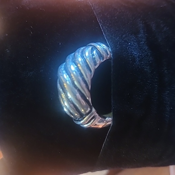 Large silver color stretch ring - Picture 2 of 6